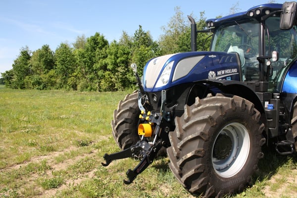 New-Holland-T7-New-Hitch-Concept-scaled